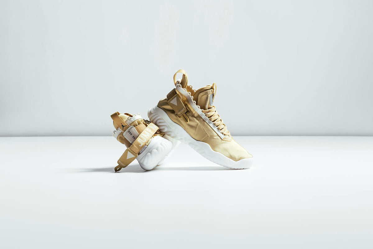 Jordan Proto-React "Light Cream/Black/Club Gold" Available Now