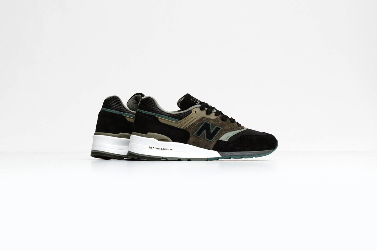 New Balance 997 "Black/Green" Available Now