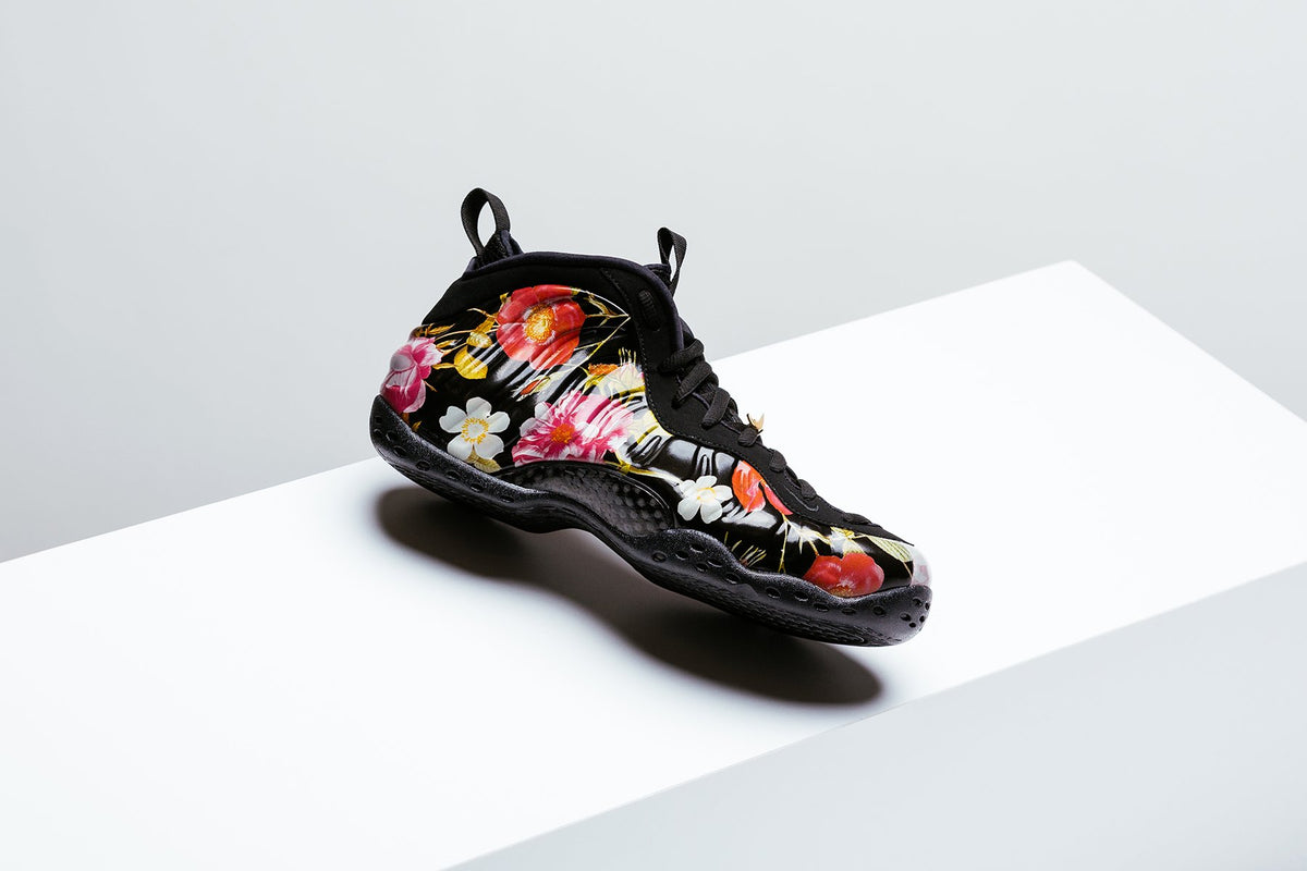 Nike Air Foamposite One "Black/Black/White" Coming Soon