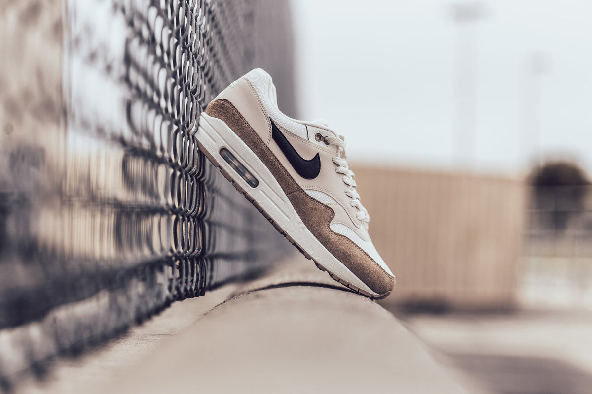 Nike Air Max 1 "Sand/Sail" Available Now
