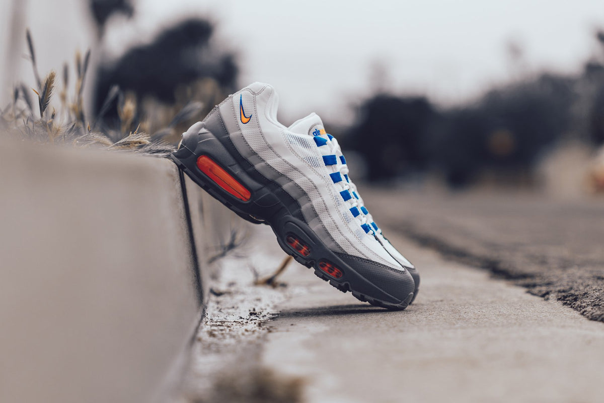 Nike Air Max 95 Essential "Cool Grey/Total Orange" Available Now