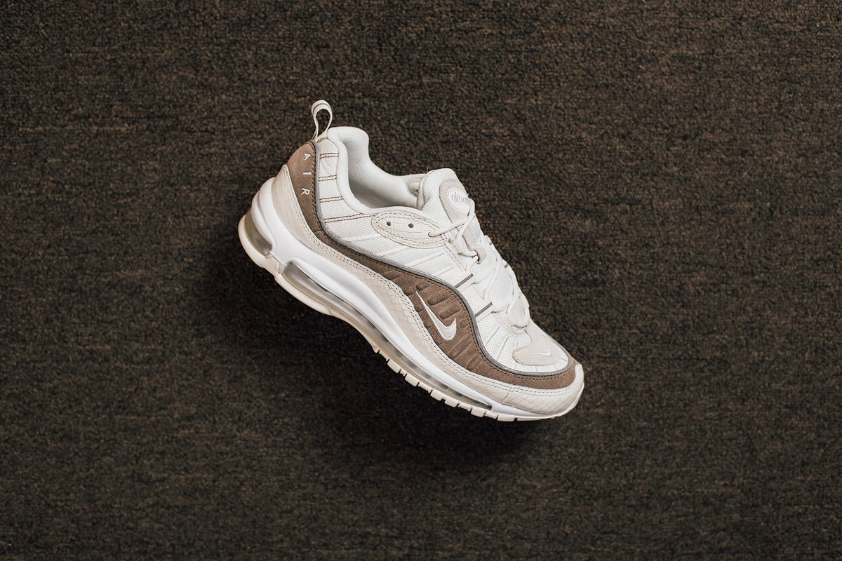 Nike Air Max 98 SE "Sail" Available Now