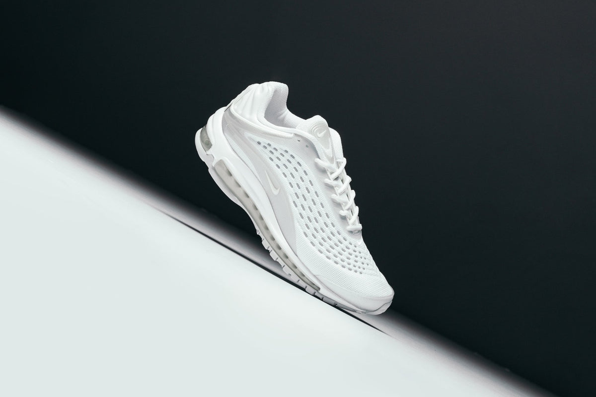 Nike Air Max Deluxe "White/Sail/Pure Platinum" Available Now