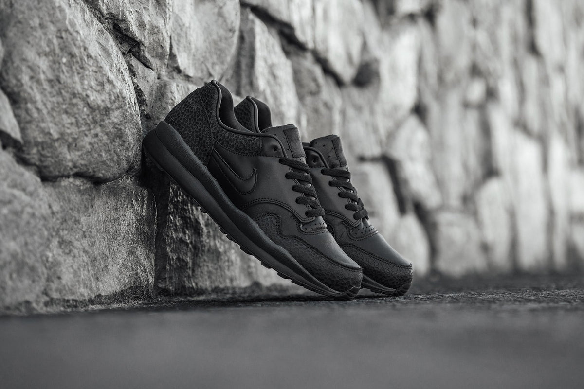 Nike Air Safari QS "Black/Anthracite" Available Now