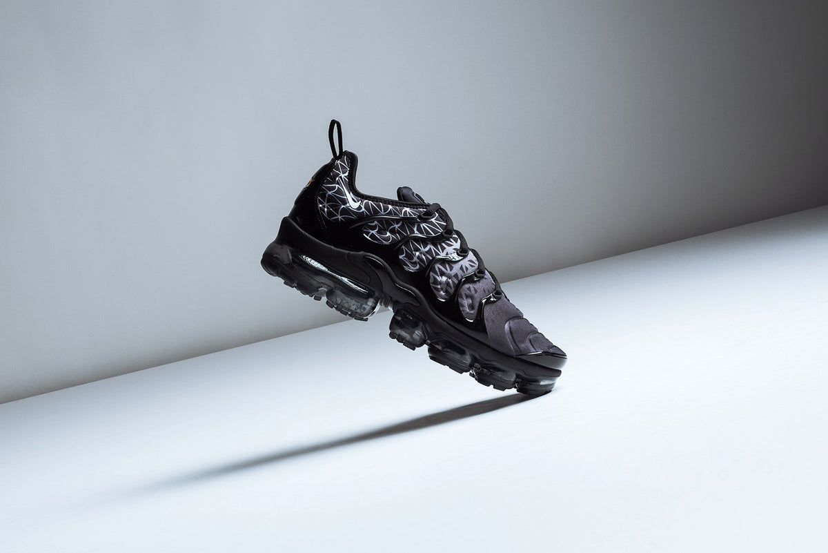 Nike Air VaporMax Plus "Black/White" Available Now
