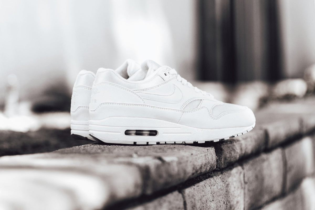 Nike Womens Air Max 1 "Pure Platinum" Available Now