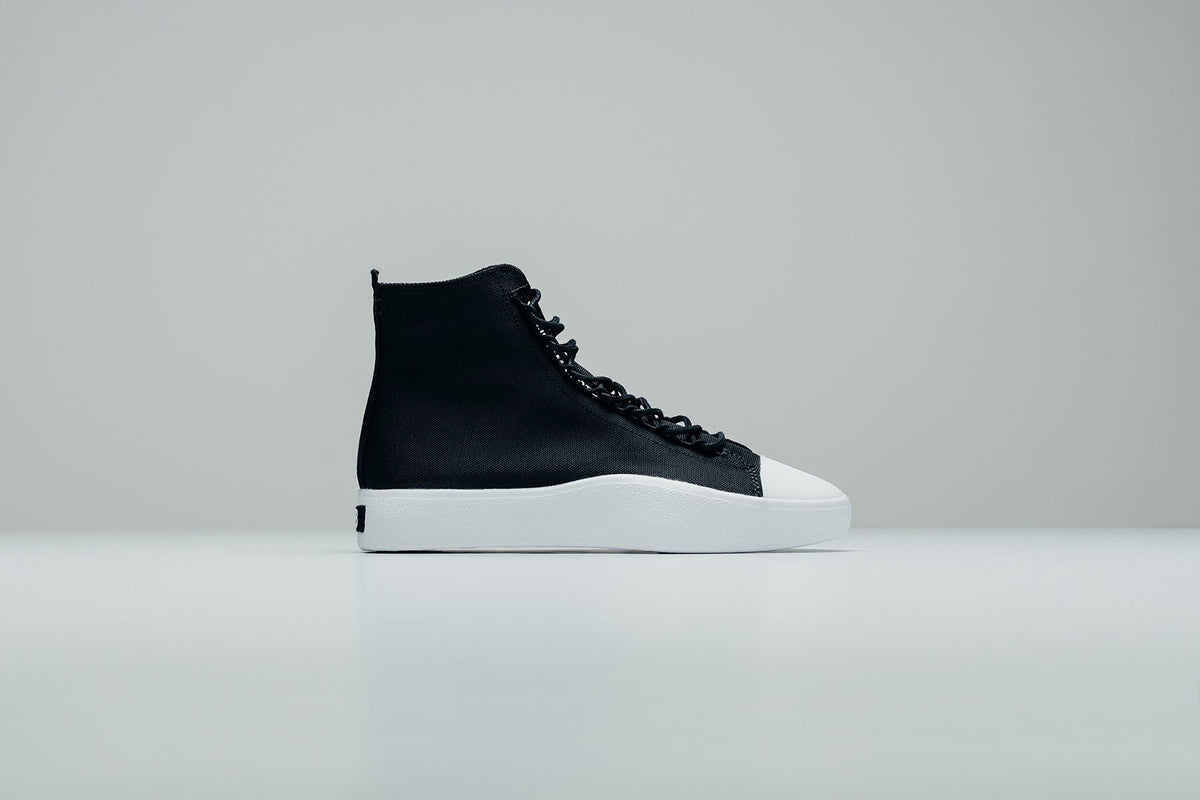 Y-3 Bashyo "Core Black/Core Black" Available Now