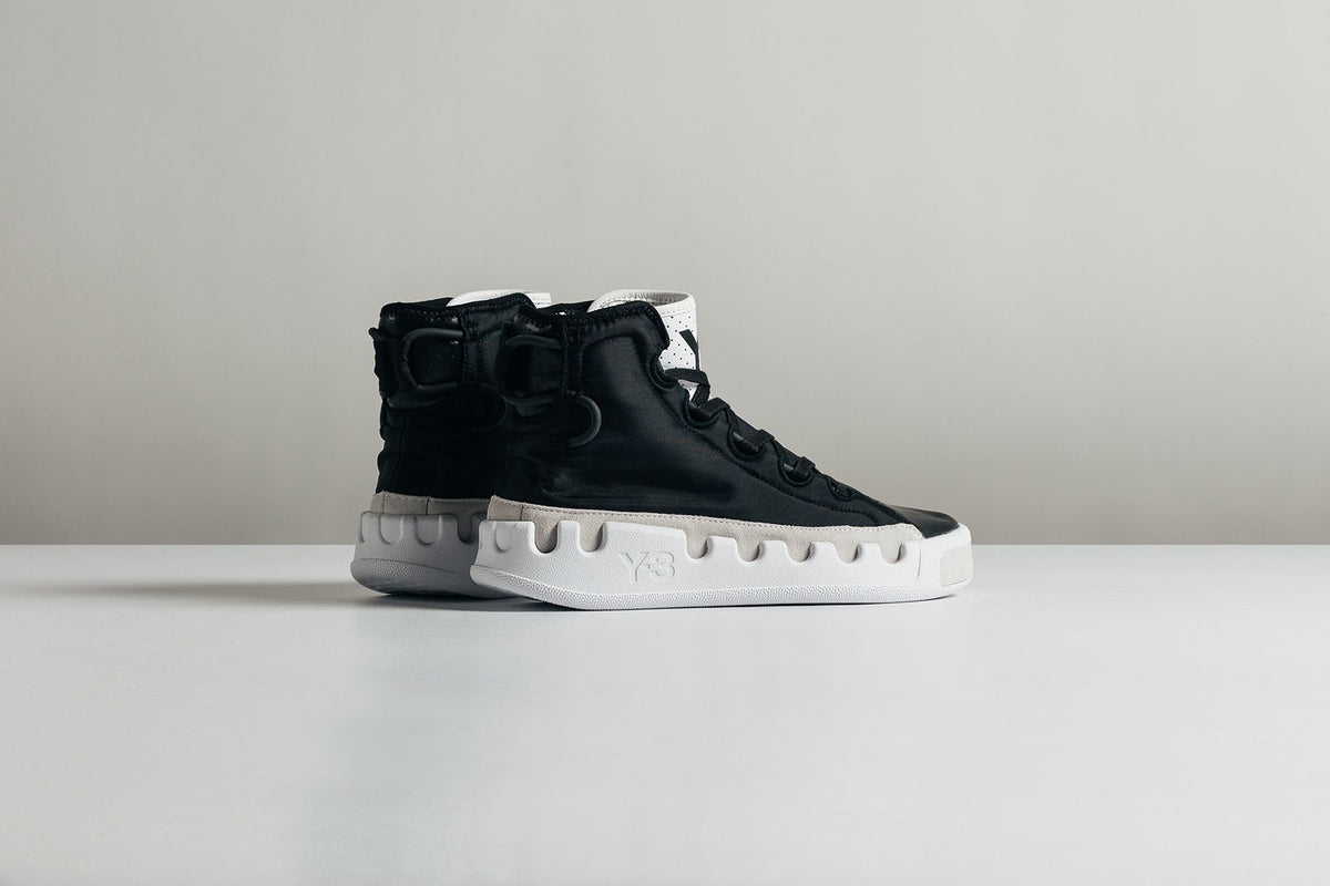 Y-3 Kasabaru "Core Black/Core Black" Available Now